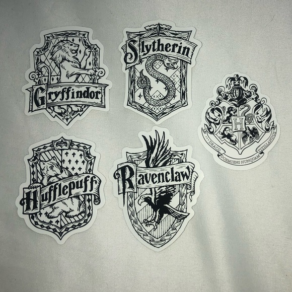 5 pc Harry Potter houses black & white - Picture 1 of 7